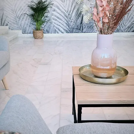 Mojo Hotel