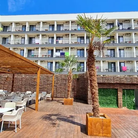 Mojo Hotel 3*