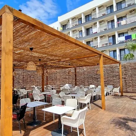 Mojo Hotel 3*